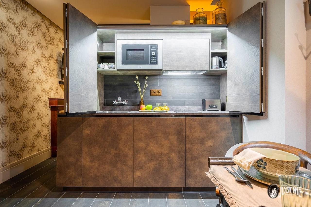Suite Opium Den By Justine Apartments Apartamento Turistico En Madrid Rio المظهر الخارجي الصورة